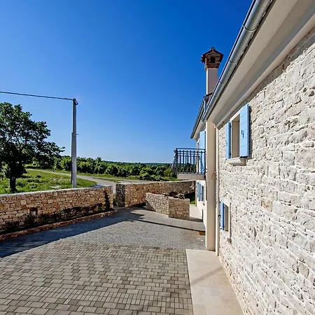 Gorgeous In With Swimming Pool Vila